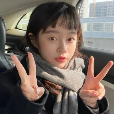 背鸭子的男孩